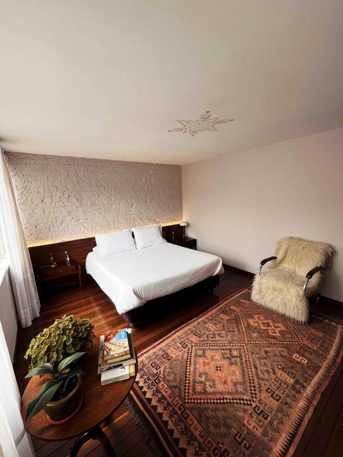 Casa Lelyte Bed & Breakfast Bogota Bagian luar foto