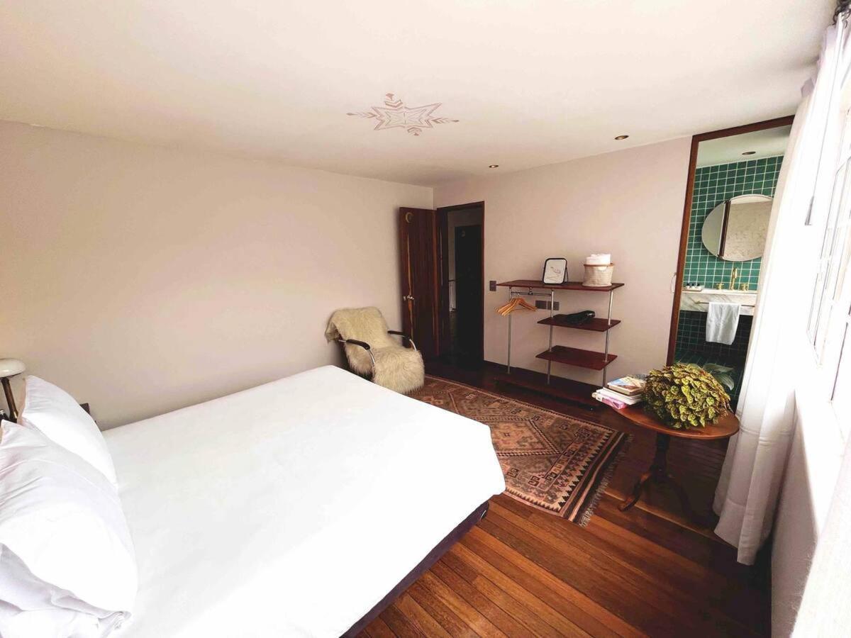 Casa Lelyte Bed & Breakfast Bogota Bagian luar foto